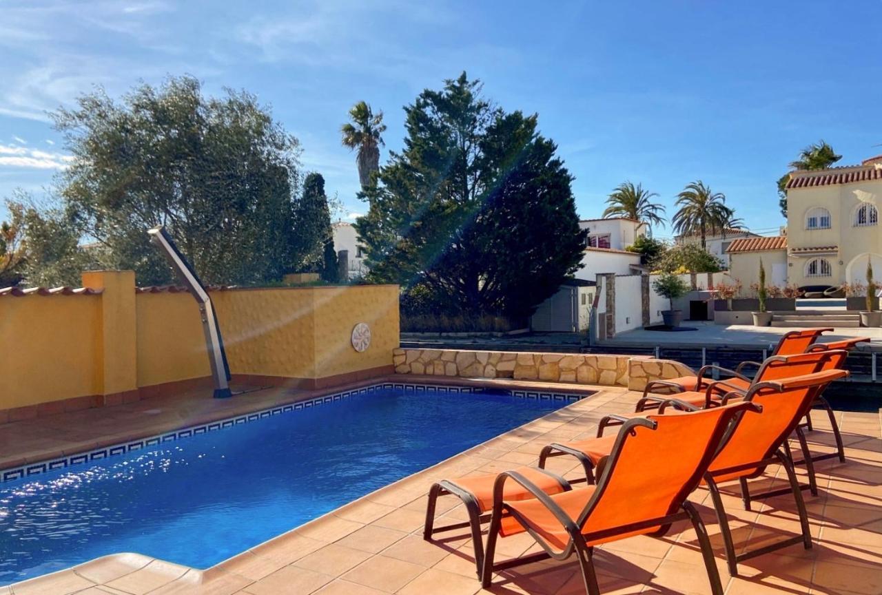 Ampuriahome Villa Hosting 15, Pool & Mooring Empuriabrava Exterior foto