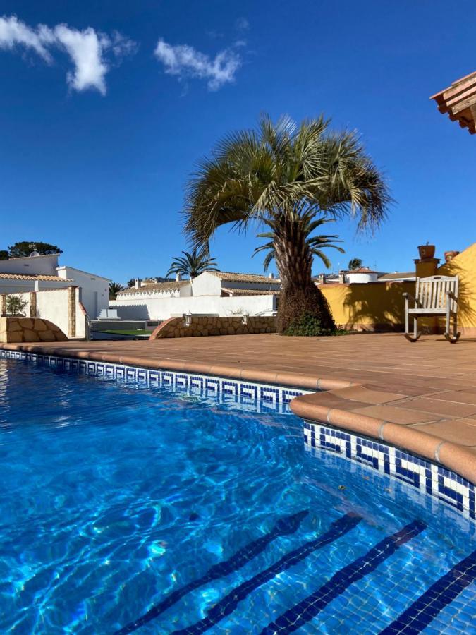 Ampuriahome Villa Hosting 15, Pool & Mooring Empuriabrava Exterior foto